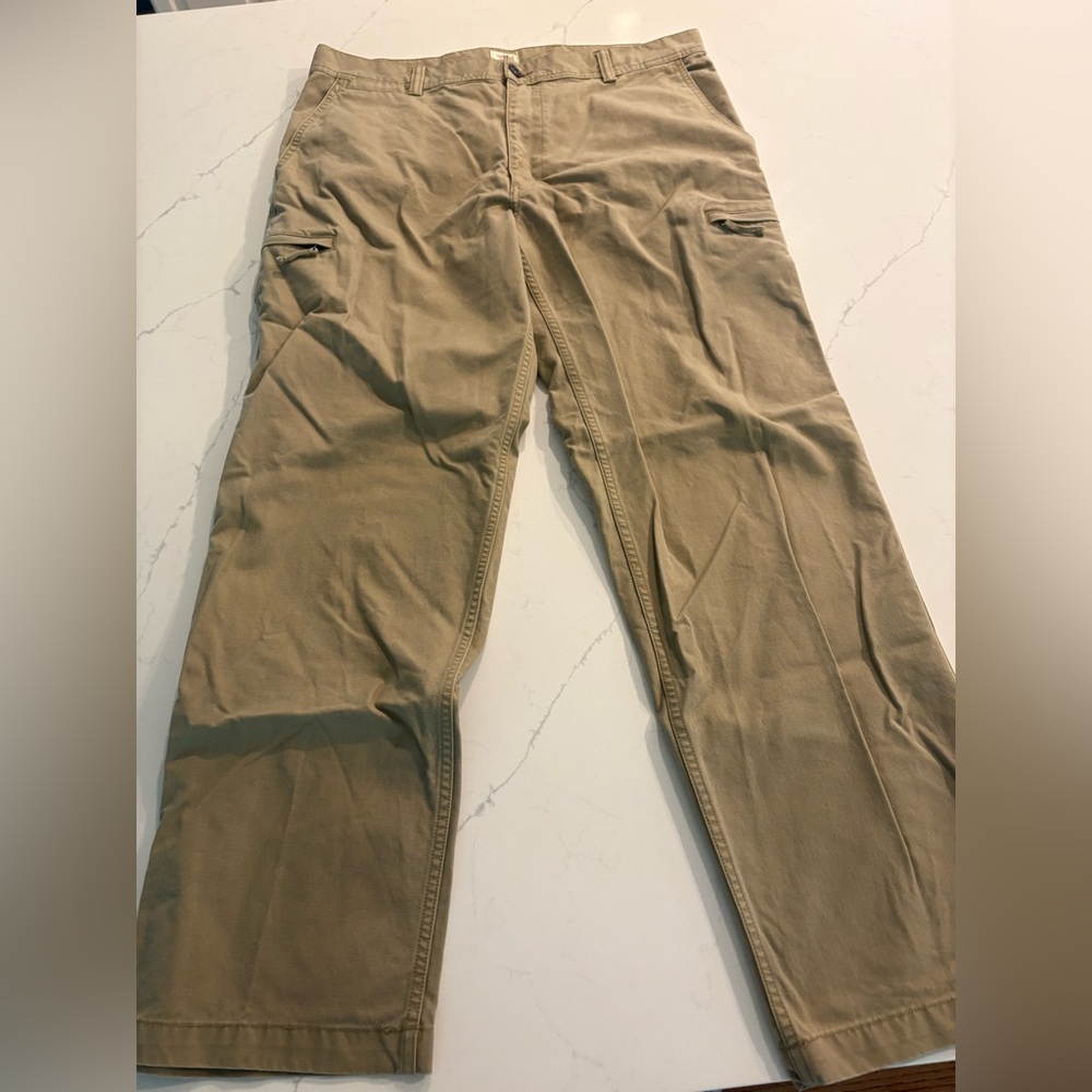 Dockers Men 36 x 32 Khaki Straight Leg Side Zip Pockets Casual Tech Pant